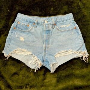 Distressed 501 Levi’s Denim Shorts